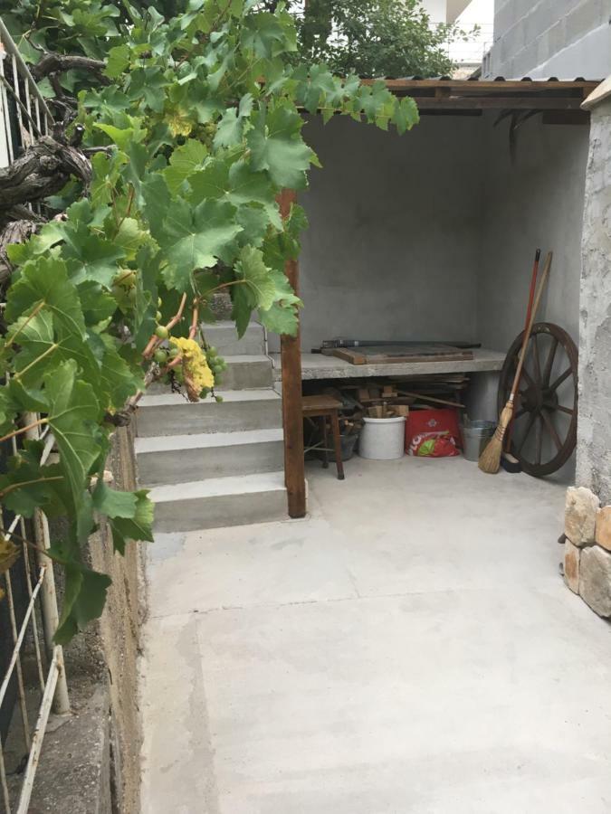 Apartmani Anka Gornji Karin Exterior photo
